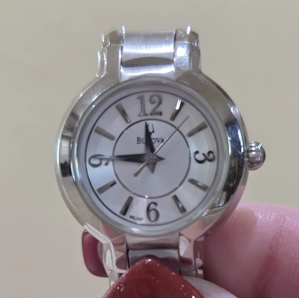 Classic Silver Bulova Women's Dress Collection Easy Read Wrist Watch C860903